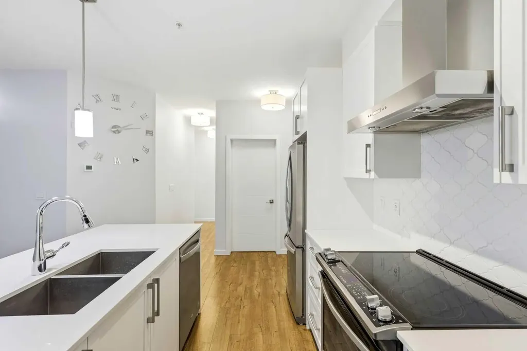 122 Mahogany Centre SE Calgary AB T3M 2Y1