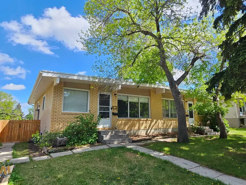 7116 Hunterville Road NW Calgary AB T2K 4J8