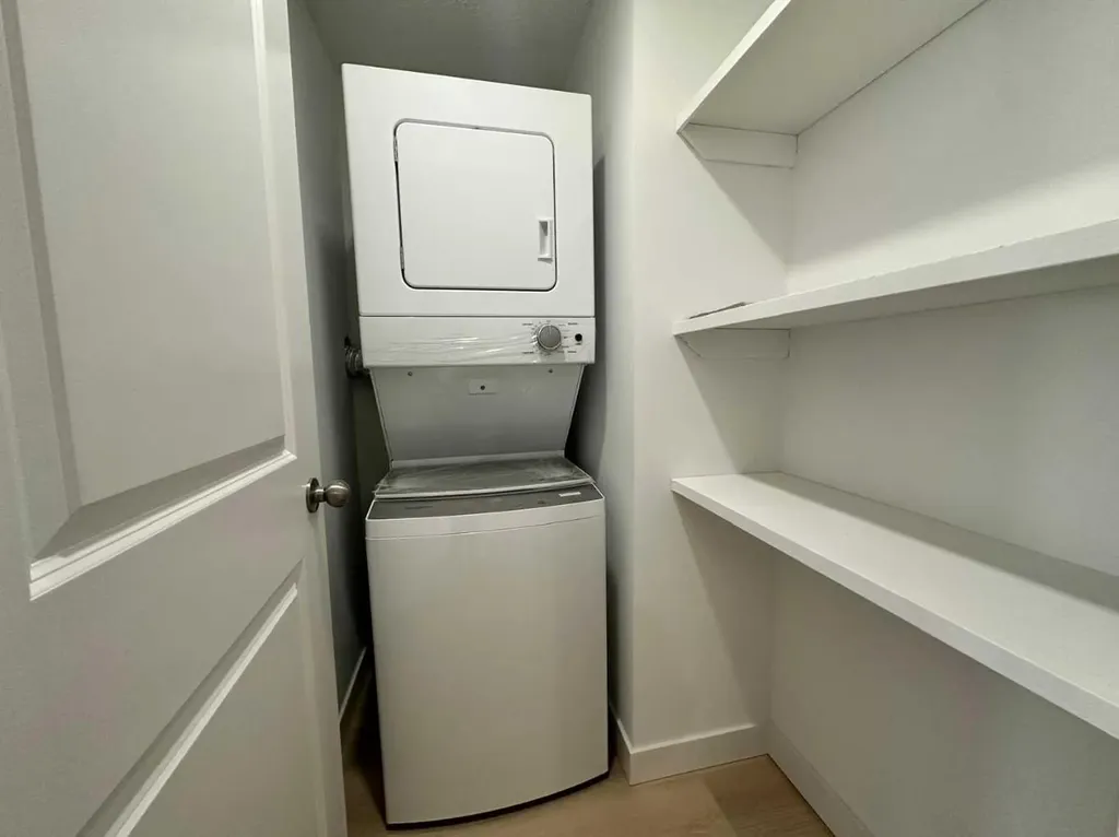 7116 Hunterville Road NW Calgary AB T2K 4J8