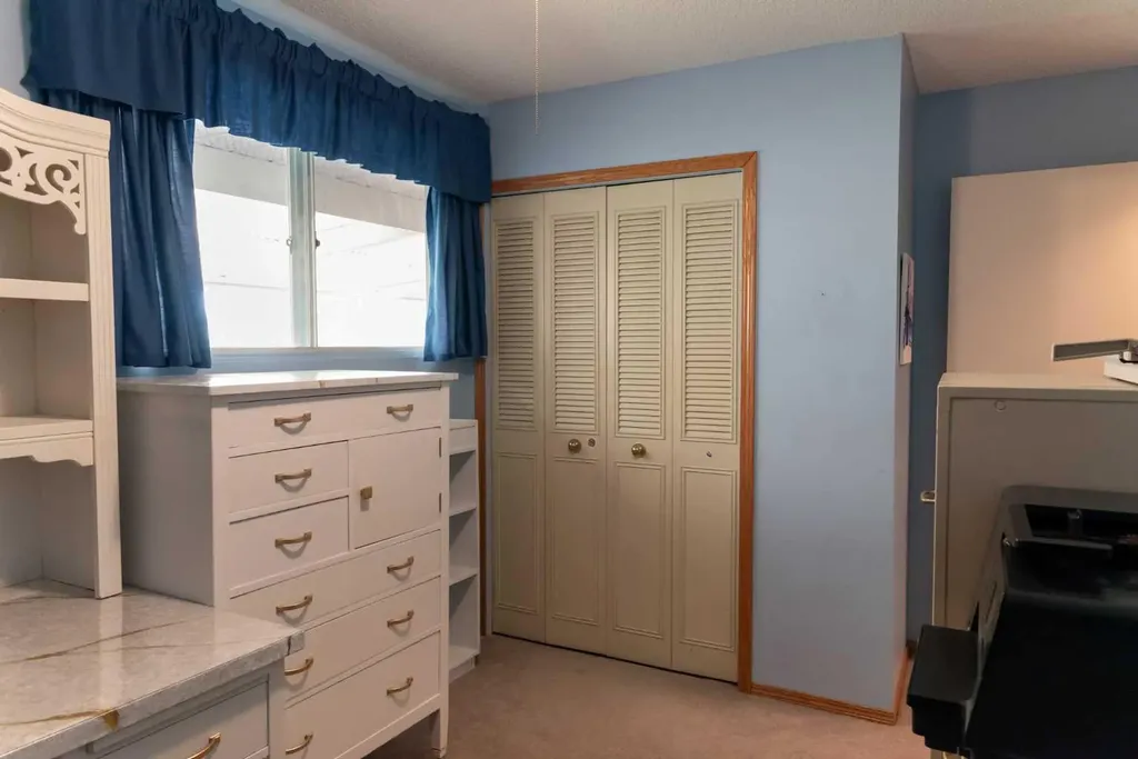 164 Huntford Road NE Calgary AB T2K 3Y9