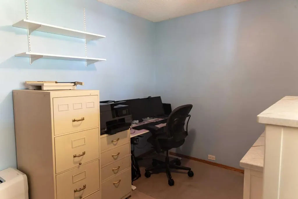 164 Huntford Road NE Calgary AB T2K 3Y9
