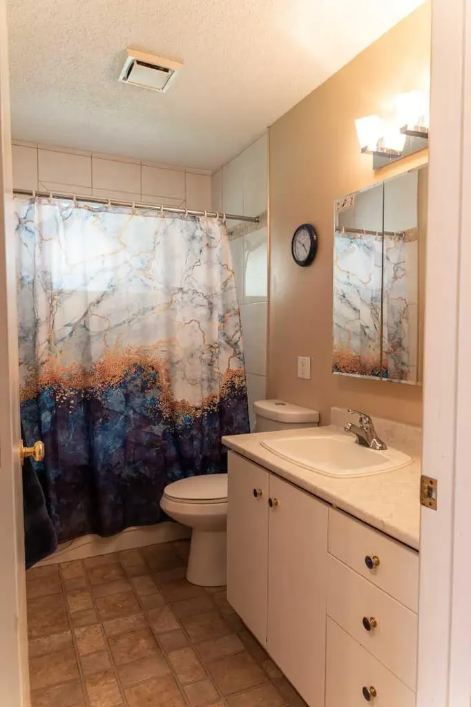 164 Huntford Road NE Calgary AB T2K 3Y9