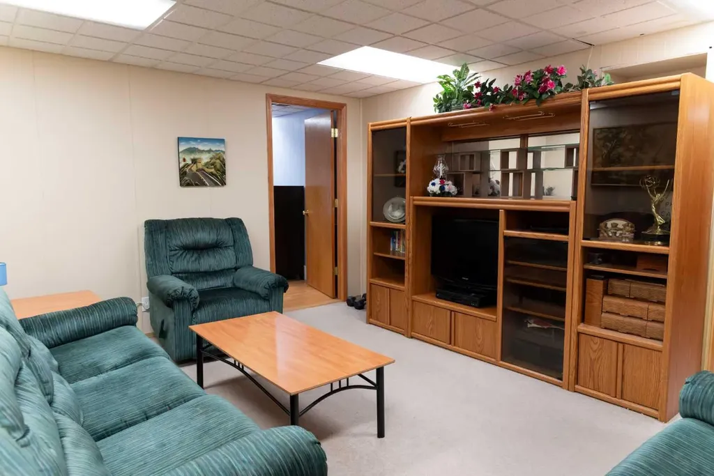 164 Huntford Road NE Calgary AB T2K 3Y9