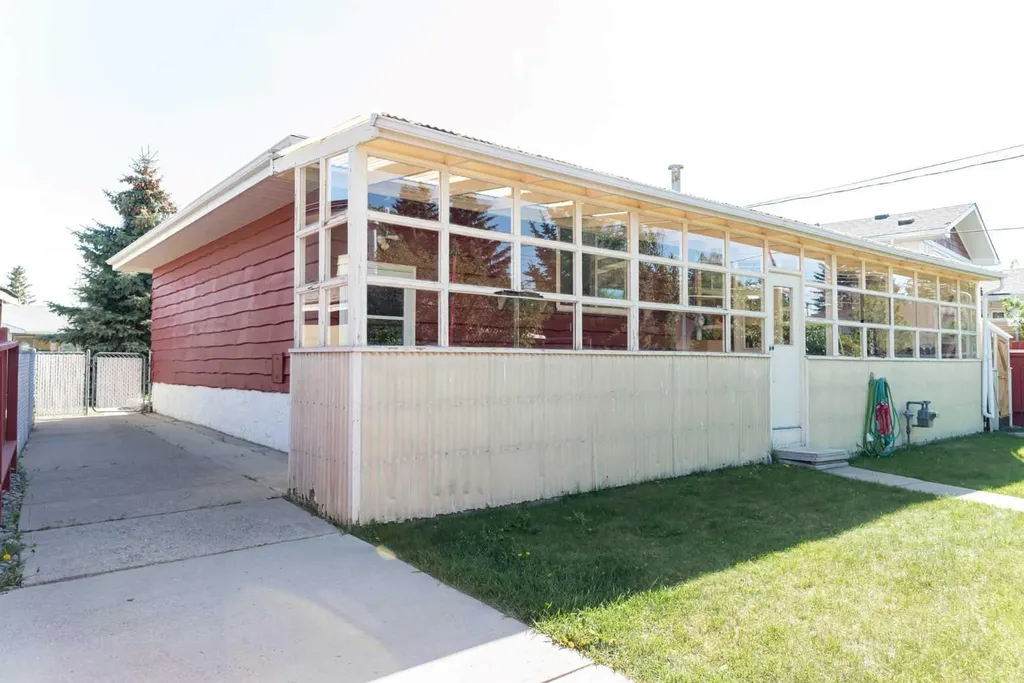 164 Huntford Road NE Calgary AB T2K 3Y9