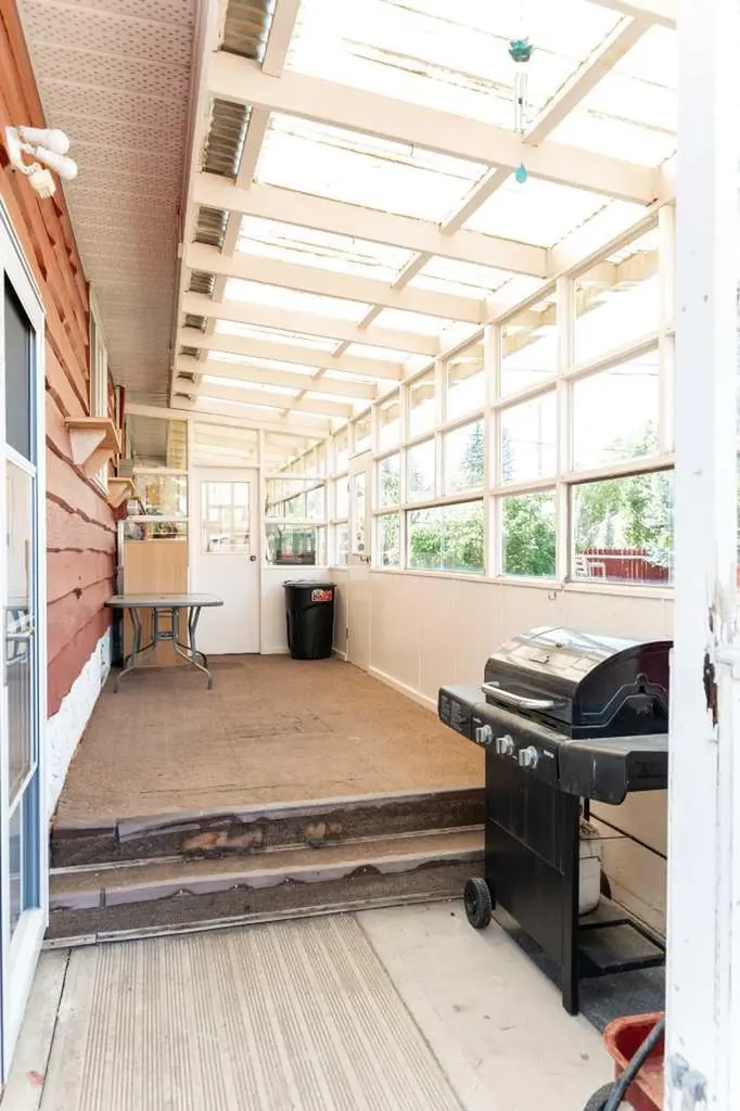 164 Huntford Road NE Calgary AB T2K 3Y9