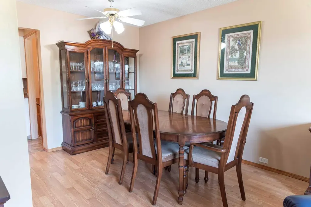 164 Huntford Road NE Calgary AB T2K 3Y9
