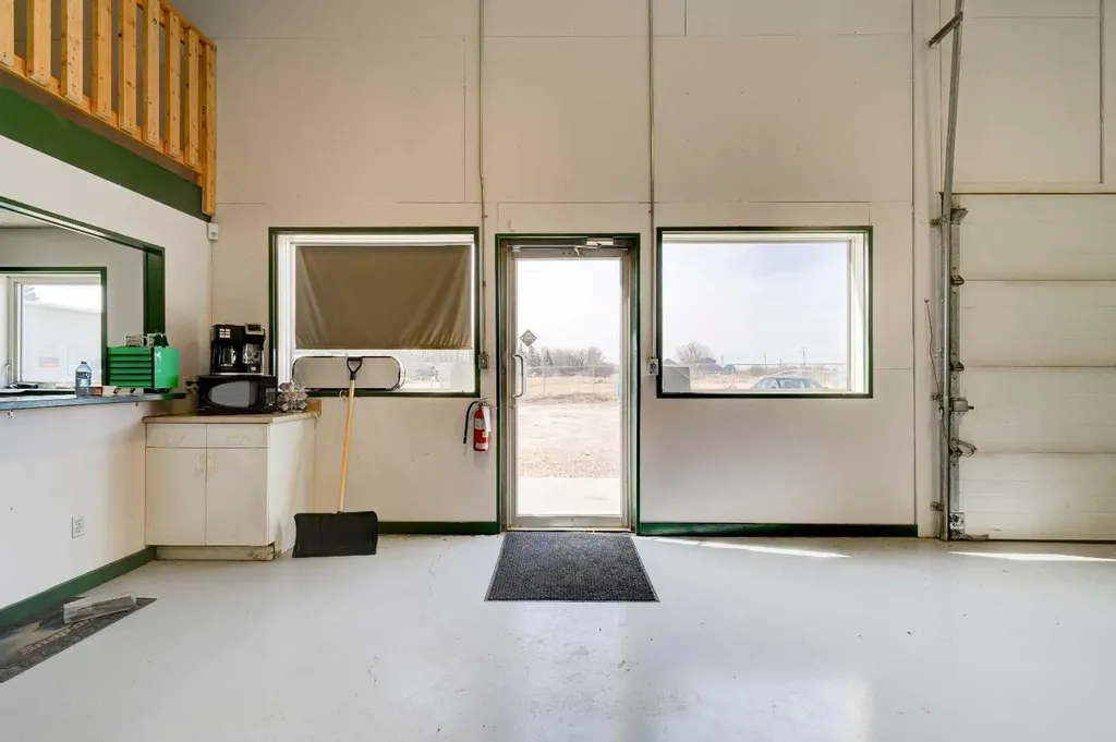 5024 50 Avenue Eaglesham AB T0H 1H0