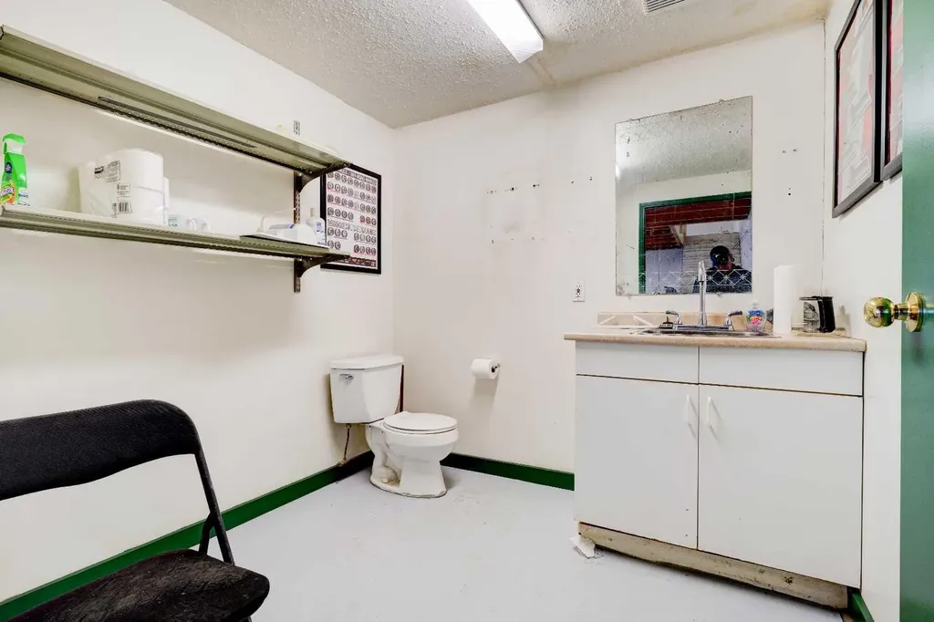 5024 50 Avenue Eaglesham AB T0H 1H0