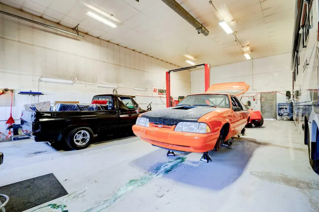 5024 50 Avenue Eaglesham AB T0H 1H0