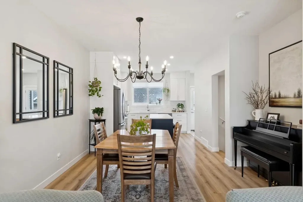 15 Larkspur Bend Okotoks AB T1S 3K7