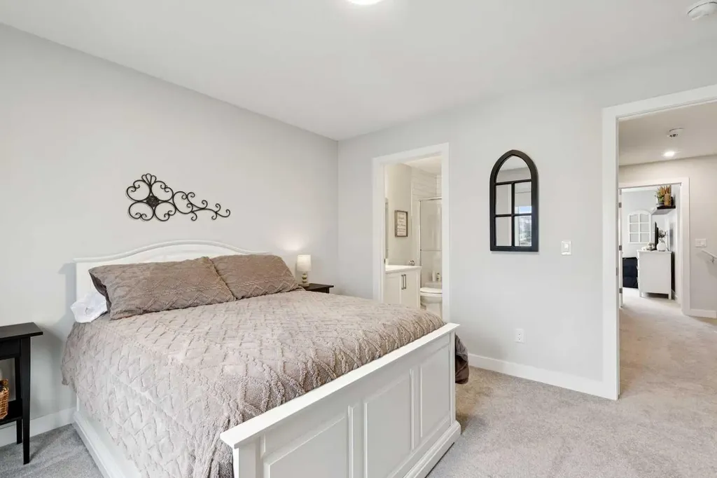 15 Larkspur Bend Okotoks AB T1S 3K7