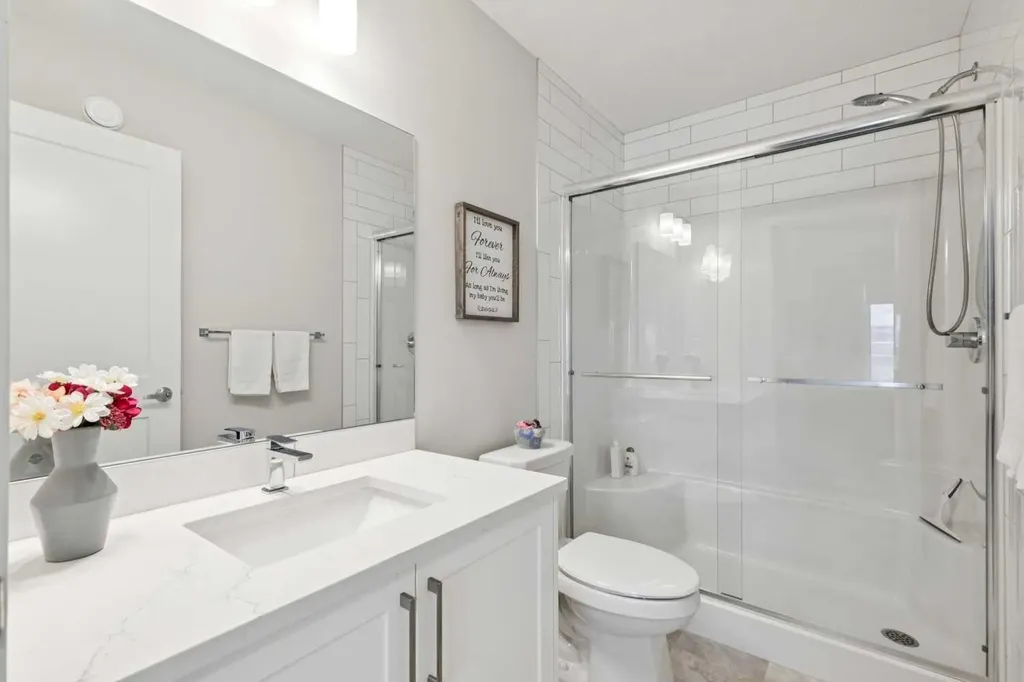 15 Larkspur Bend Okotoks AB T1S 3K7