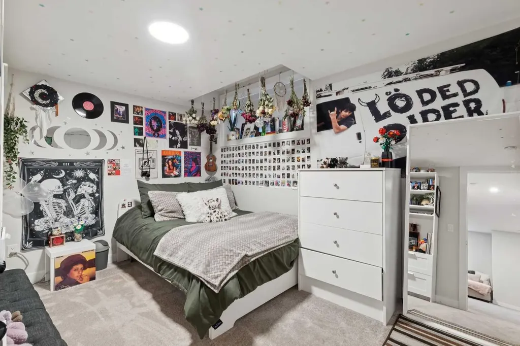 15 Larkspur Bend Okotoks AB T1S 3K7