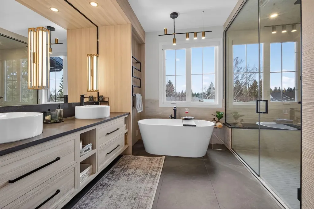 6515 Longmoor Way SW Calgary AB T3E5Z8