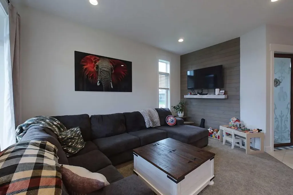 808 10 Street SE Slave Lake AB T0G 2A3