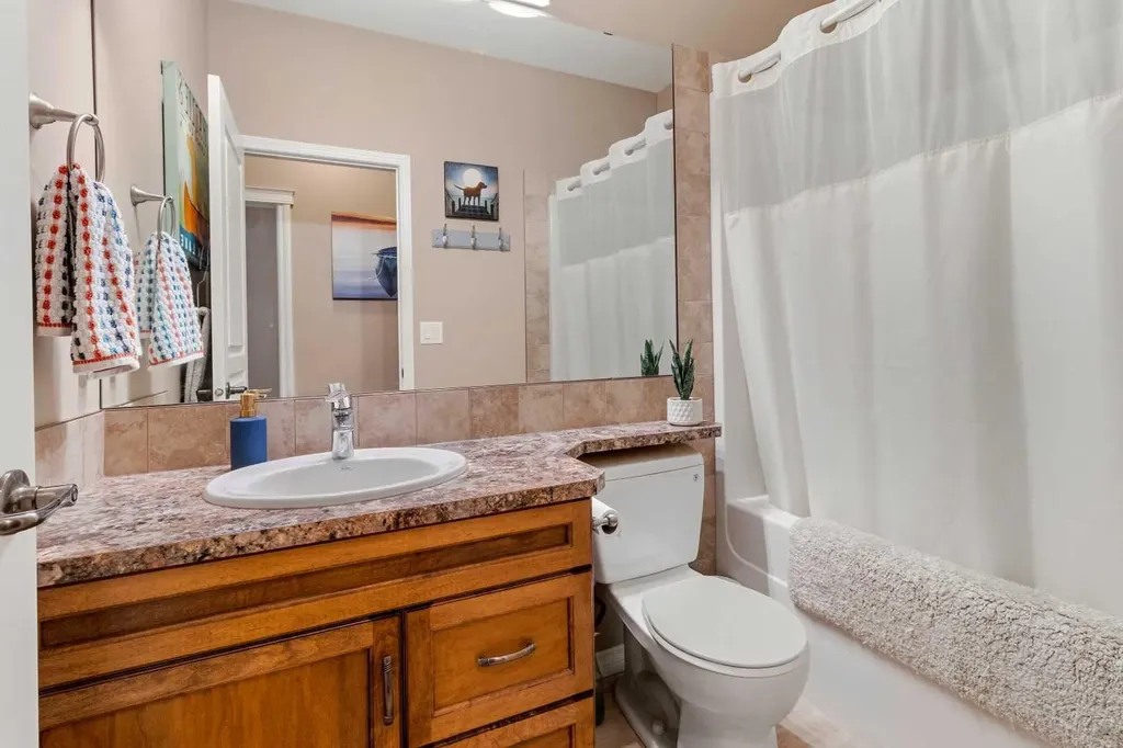 22 Rogers Road Sylvan Lake AB T4S 0J8