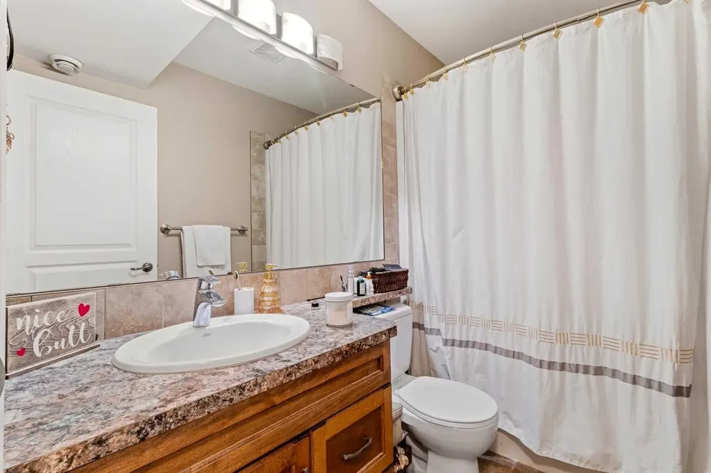 22 Rogers Road Sylvan Lake AB T4S 0J8