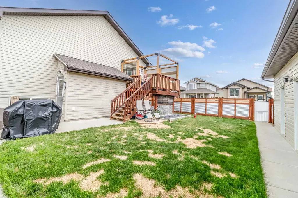 22 Rogers Road Sylvan Lake AB T4S 0J8