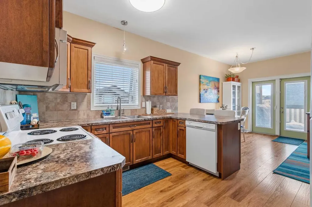 22 Rogers Road Sylvan Lake AB T4S 0J8
