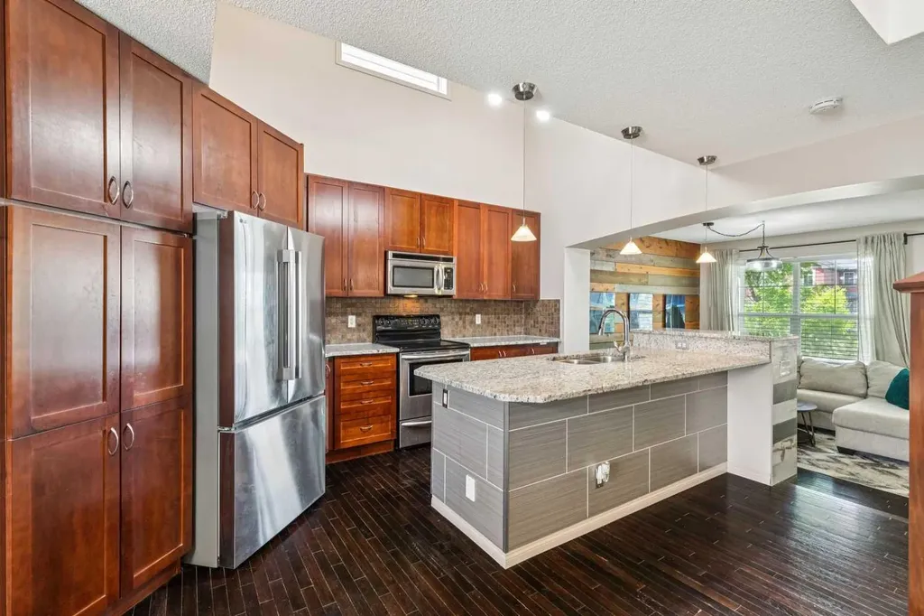 1807 New Brighton Drive SE Calgary AB T2Z 0J7