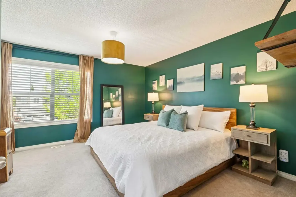 1807 New Brighton Drive SE Calgary AB T2Z 0J7