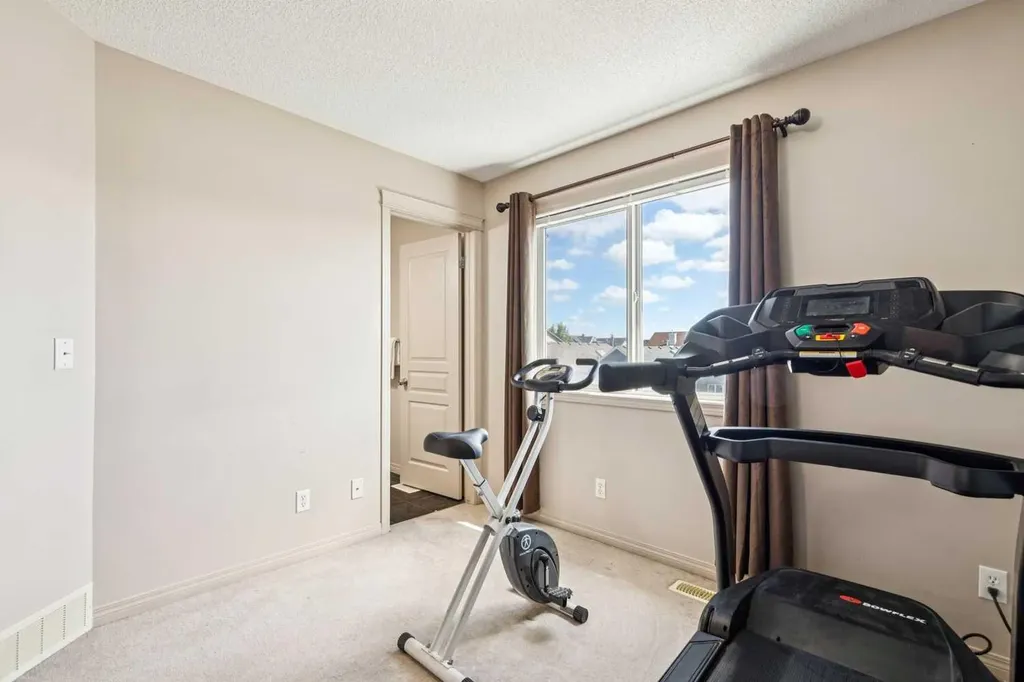 1807 New Brighton Drive SE Calgary AB T2Z 0J7