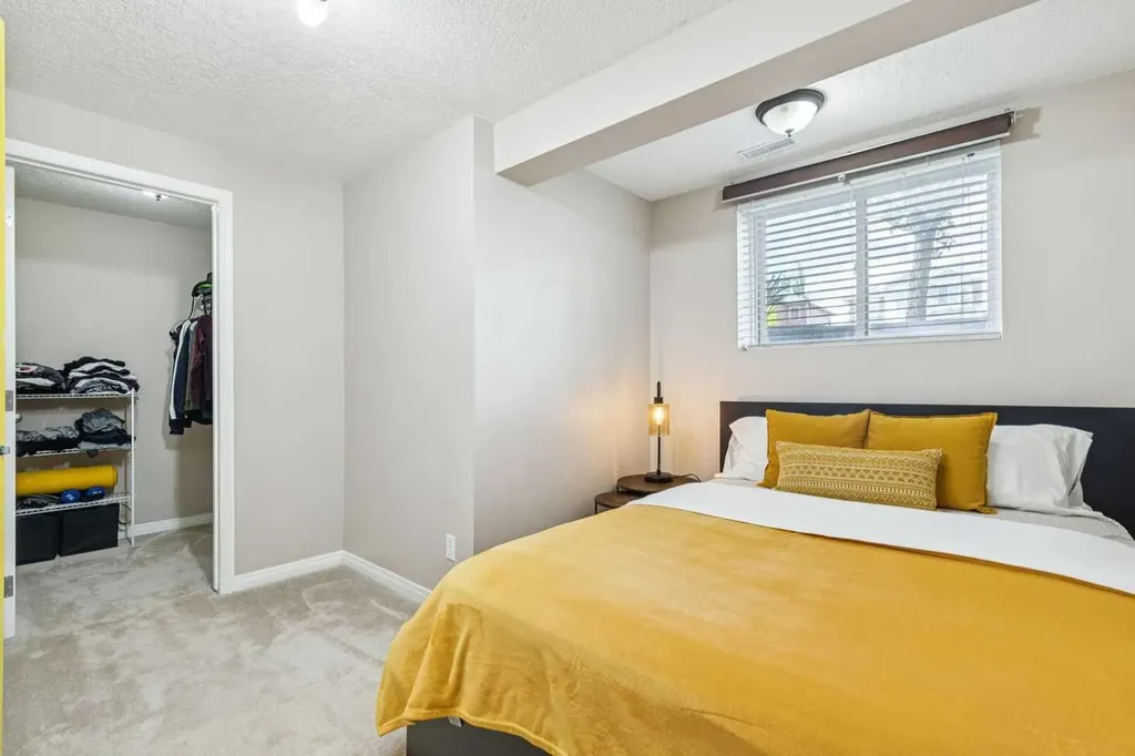 1807 New Brighton Drive SE Calgary AB T2Z 0J7