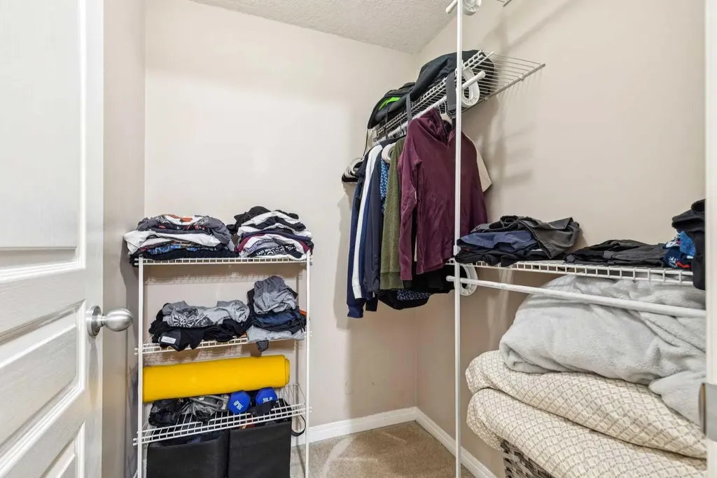 1807 New Brighton Drive SE Calgary AB T2Z 0J7