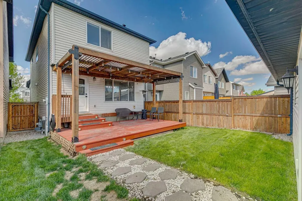 1807 New Brighton Drive SE Calgary AB T2Z 0J7