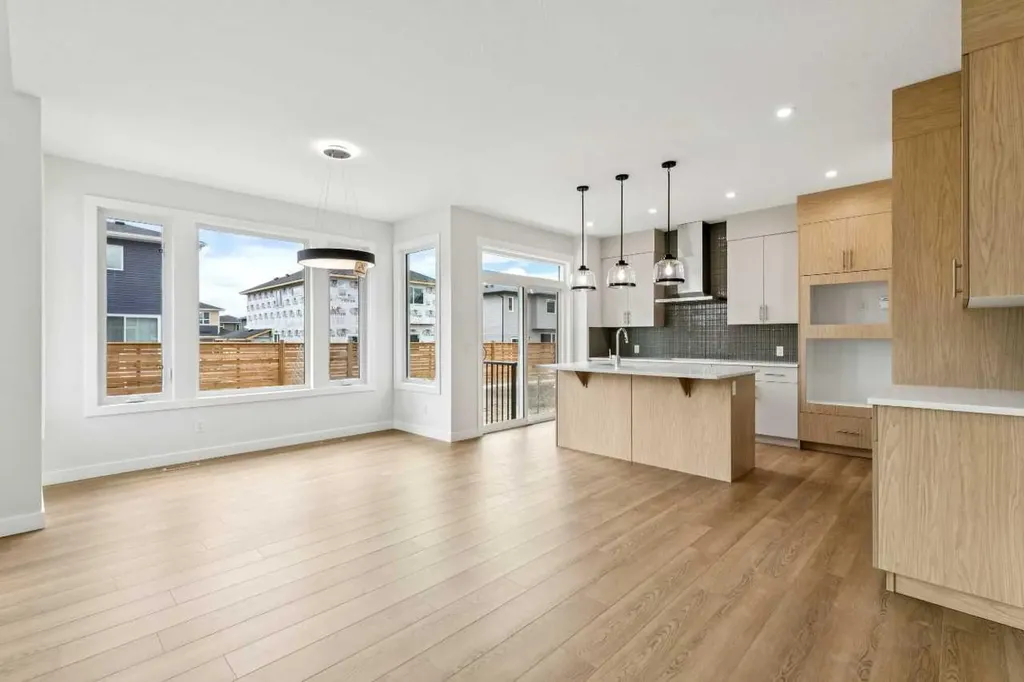 139 Dawson Wharf Mount Chestermere AB T1X2W3