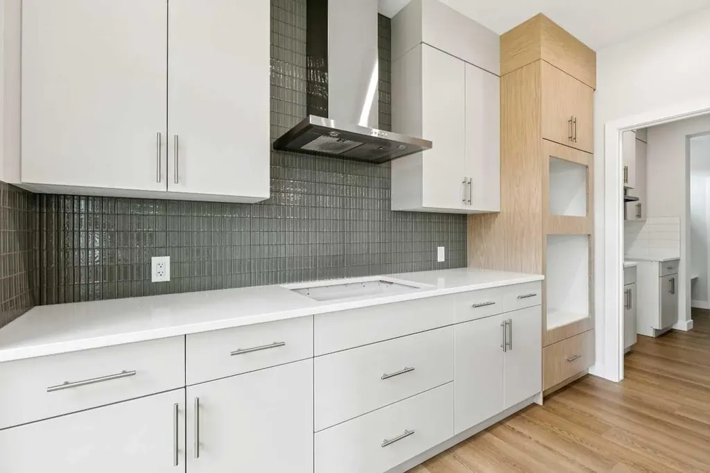 139 Dawson Wharf Mount Chestermere AB T1X2W3