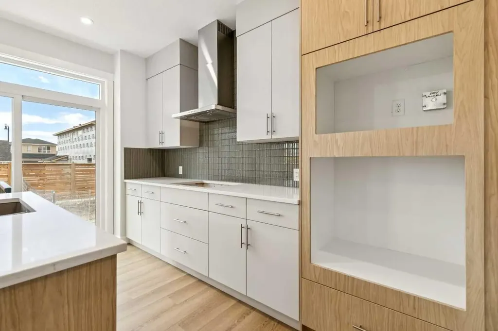 139 Dawson Wharf Mount Chestermere AB T1X2W3