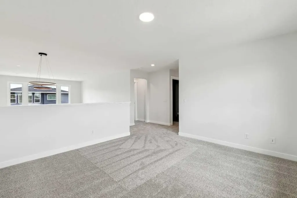 139 Dawson Wharf Mount Chestermere AB T1X2W3