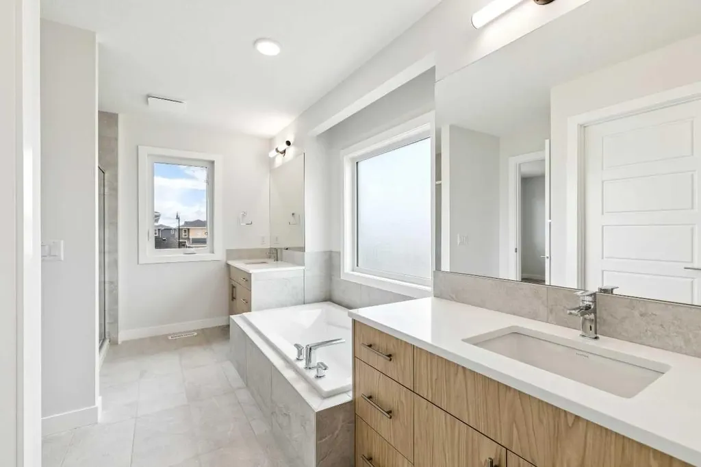139 Dawson Wharf Mount Chestermere AB T1X2W3