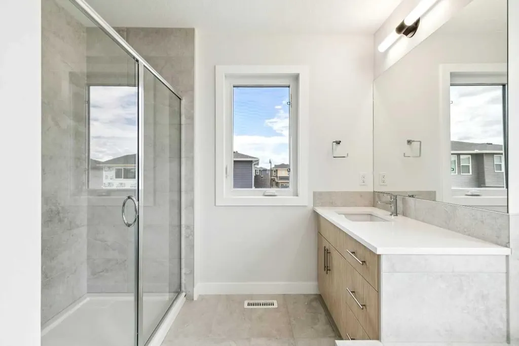 139 Dawson Wharf Mount Chestermere AB T1X2W3