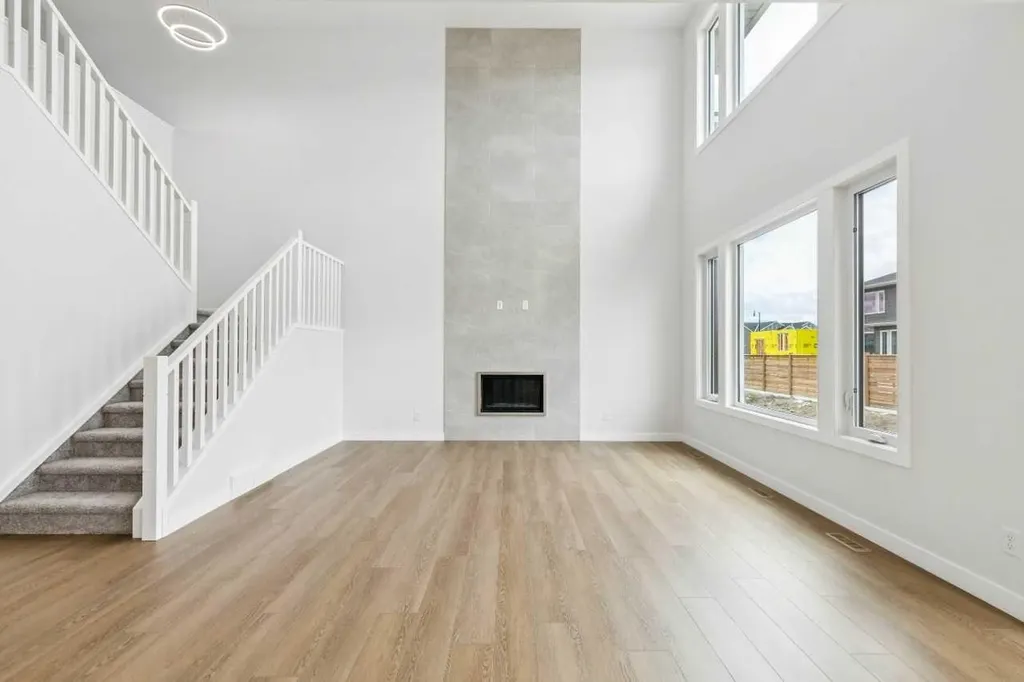 139 Dawson Wharf Mount Chestermere AB T1X2W3