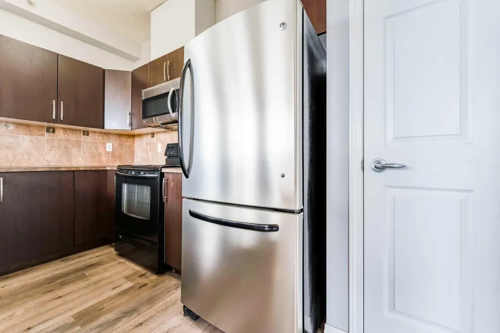 1727 54 Street SE Calgary AB T2A 1B7