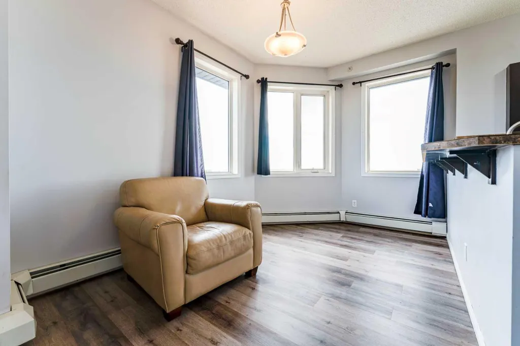 1727 54 Street SE Calgary AB T2A 1B7