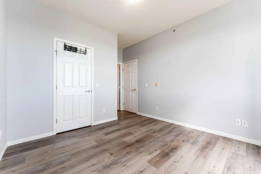 1727 54 Street SE Calgary AB T2A 1B7