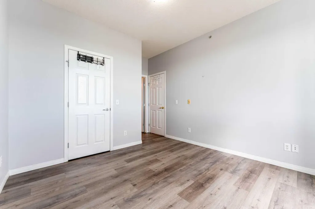 1727 54 Street SE Calgary AB T2A 1B7
