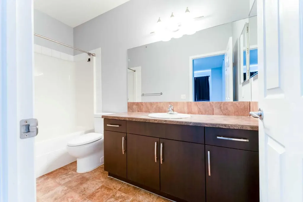 1727 54 Street SE Calgary AB T2A 1B7