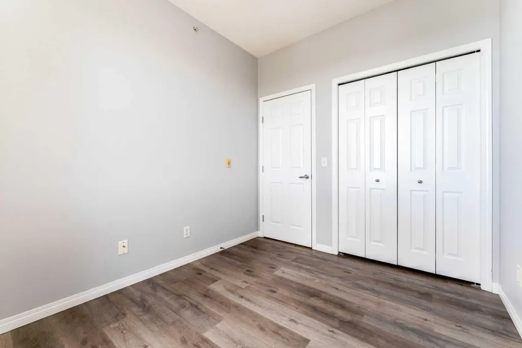 1727 54 Street SE Calgary AB T2A 1B7