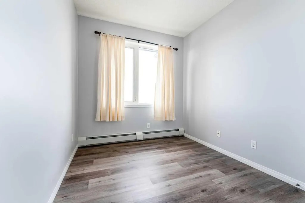 1727 54 Street SE Calgary AB T2A 1B7
