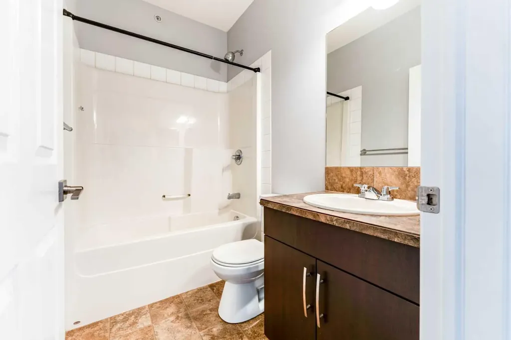 1727 54 Street SE Calgary AB T2A 1B7