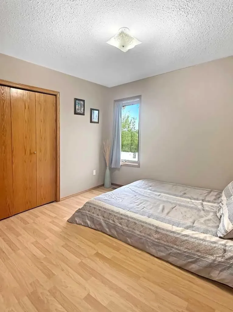61 Blueberry Dive Whitecourt AB T7S 1R4