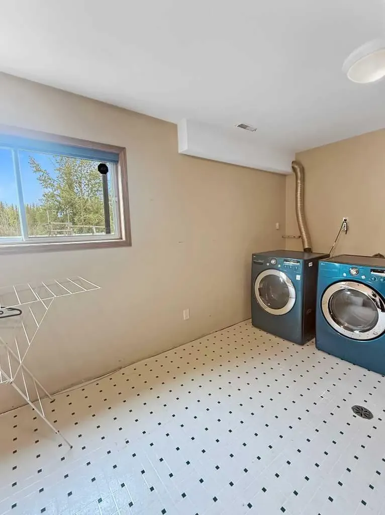 61 Blueberry Dive Whitecourt AB T7S 1R4