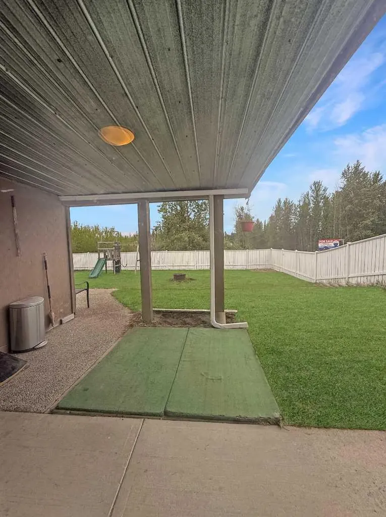 61 Blueberry Dive Whitecourt AB T7S 1R4