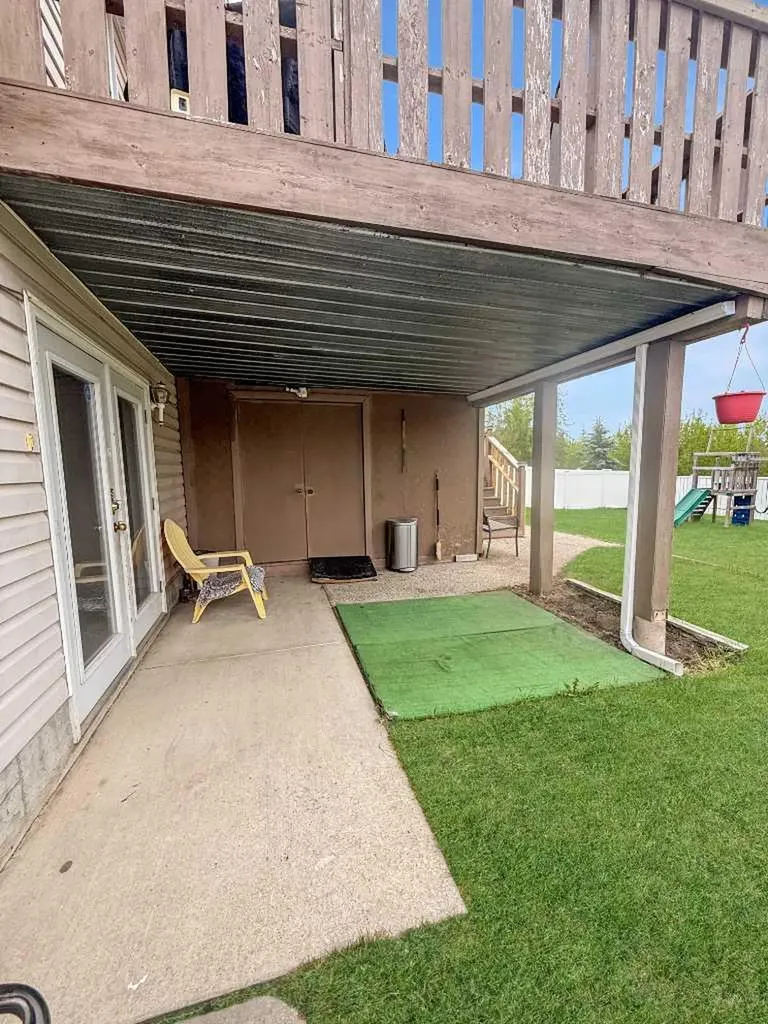 61 Blueberry Dive Whitecourt AB T7S 1R4