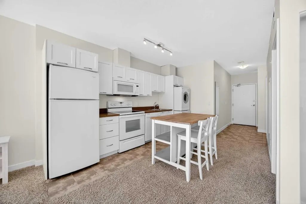 3830 Brentwood Road NW Calgary AB T2L 2J9