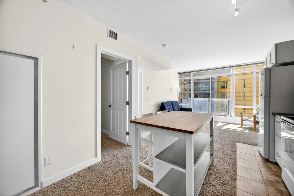 3830 Brentwood Road NW Calgary AB T2L 2J9